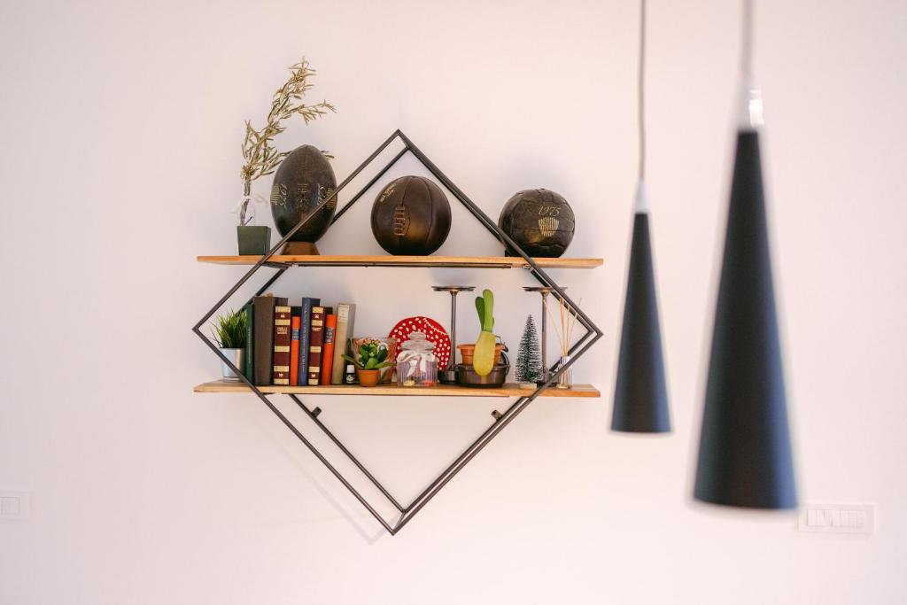Pendant lights and open shelving in the kitchen